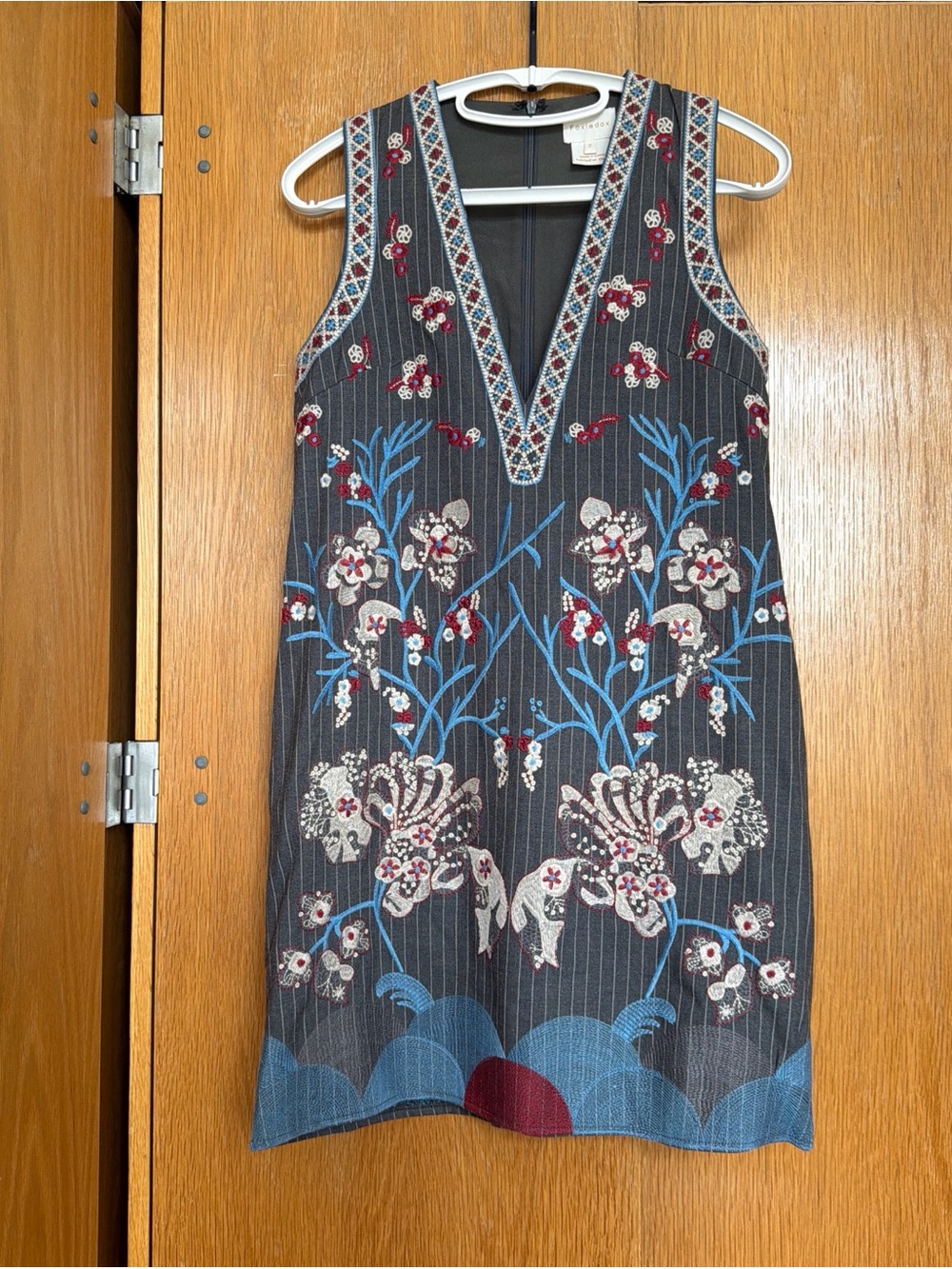 foxiedox Gray Embroidered Floral V-Neck Dress